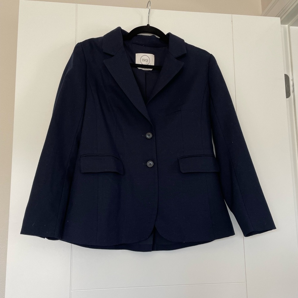 1901 Navy Blue Blazer